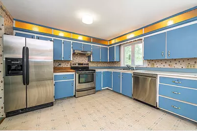 11 E Rocky Hill Road NE, York, ME 03909 - Photo 3