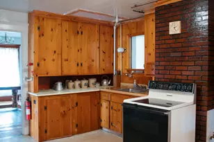 25 Pleasant St, Vinalhaven, ME 04863 - Photo 21