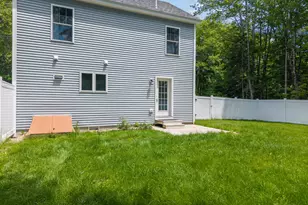 42 Admiral Harry Rich Dr, Brunswick, ME 04011 - Photo 3