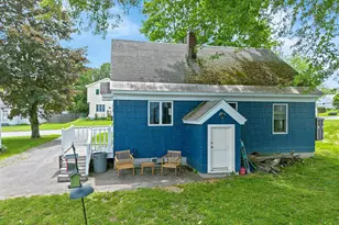 29 Sterling St, Waterville, ME 04901 - Photo 5