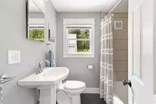 213 Cousins St, Yarmouth, ME 04096 - Photo 9