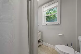 34-36 Pleasant St, Rockland, ME 04841 - Photo 13