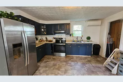 423 Hammond Street, Bangor, ME 04401 - Photo 3