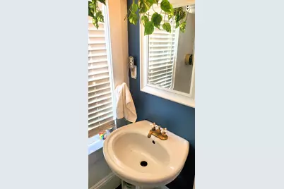 423 Hammond Street, Bangor, ME 04401 - Photo 21