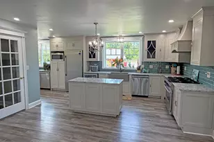 1381 Merchant Rd, Hampden, ME 04444 - Photo 11