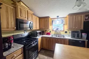 27 Marie Cir, Sabattus, ME 04280 - Photo 7