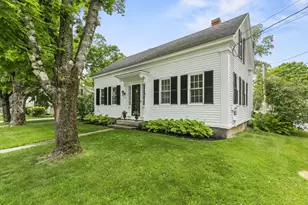 23 Portland St, Yarmouth, ME 04096 - Photo 3