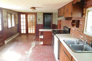 85 Sleeper Rd, Lewiston, ME 04240 - Photo 11