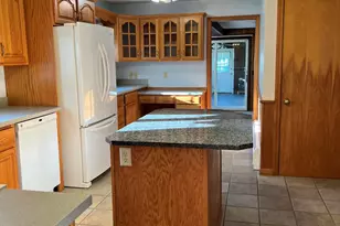 298 Perham St, Farmington, ME 04938 - Photo 3
