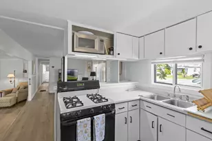 2 Cherry Ln, Kittery, ME 03904 - Photo 7