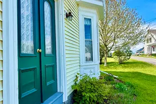 16 Brighton Ave, Vinalhaven, ME 04863 - Photo 7