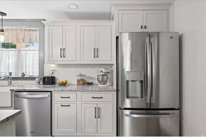 279 W Broadway, Bangor, ME 04401 - Photo 7