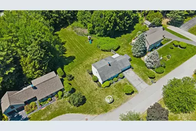 19 Hillcrest Street, Hallowell, ME 04347 - Photo 5