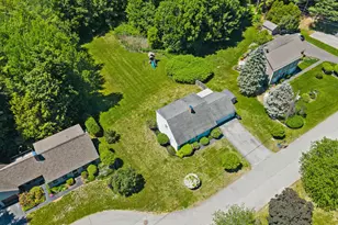 19 Hillcrest St, Hallowell, ME 04347 - Photo 5