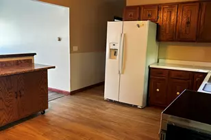 28 Denise Ave, Oakland, ME 04963 - Photo 5