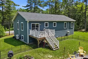 29 Merritt Dr, Orono, ME 04473 - Photo 3