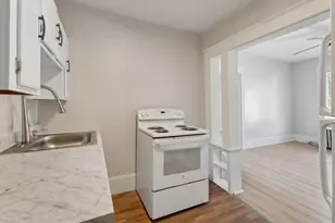 37 Union St, Lewiston, ME 04240 - Photo 9