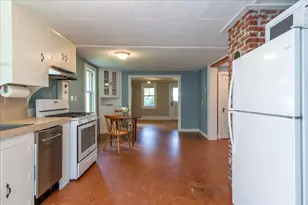 6 Thomas St, Camden, ME 04843 - Photo 7
