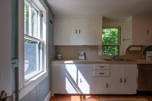 6 Thomas St, Camden, ME 04843 - Photo 3