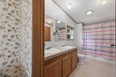 911 Main Street, Monmouth, ME 04259 - Photo 15