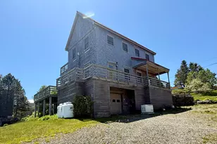 5 Franklin St, Eastport, ME 04631 - Photo 17