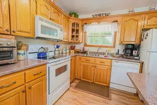 129 Summit St, Baileyville, ME 04694 - Photo 9