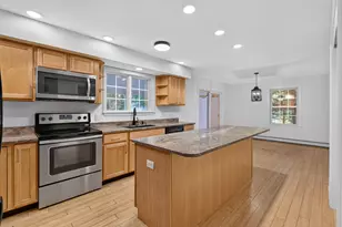9 Hemlock Dr, Topsham, ME 04086 - Photo 5