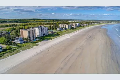 207 E Grand Avenue #C2, Old Orchard Beach, ME 04064 - Photo 3