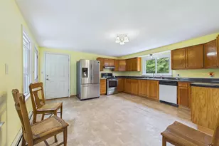 207 Pleasant St, Mechanic Falls, ME 04256 - Photo 11