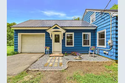207 Pleasant Street, Mechanic Falls, ME 04256 - Photo 9
