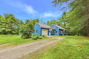 207 Pleasant St, Mechanic Falls, ME 04256 - Photo 3