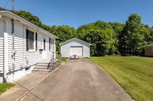 34 Thatcher St, Thomaston, ME 04861 - Photo 13