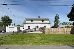 8 Court St, Rockland, ME 04841 - Photo 1