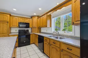 27 Hardwood Cir, Belgrade, ME 04917 - Photo 13