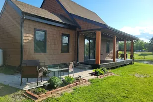 553 N Dexter Rd, Dexter, ME 04930 - Photo 9