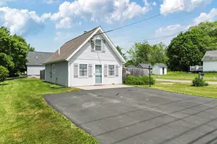 48 Pendleton St, Brewer, ME 04412 - Photo 1