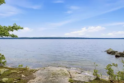 7 Lakeview Circle, Frye Island, ME 04071 - Photo 5