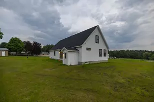 319 Harmons Corner Rd, Auburn, ME 04210 - Photo 5