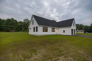 319 Harmons Corner Rd, Auburn, ME 04210 - Photo 7
