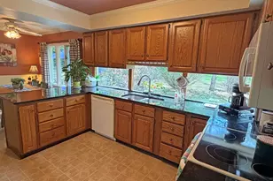 79 Park St, Ellsworth, ME 04605 - Photo 11