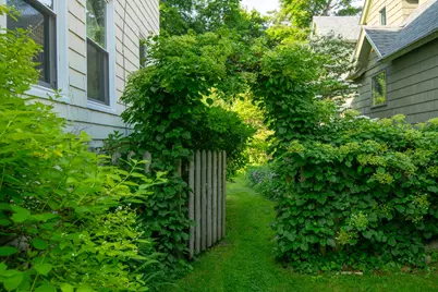 35-37 Warren Avenue, Cape Elizabeth, ME 04107 - Photo 15