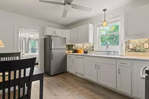 77 Ocean Ave, Old Orchard Beach, ME 04064 - Photo 15