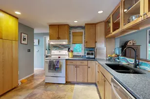 25 Delcliffe Ln, Lewiston, ME 04240 - Photo 7