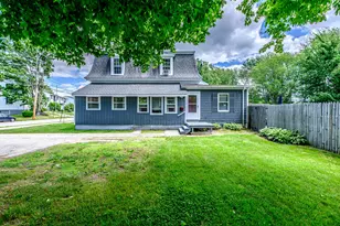 27 Bayview St, Yarmouth, ME 04096 - Photo 3