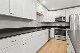 9 Cole St, South Portland, ME 04106 - Photo 13