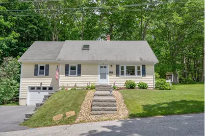 15 Oakwood Road, Cape Elizabeth, ME 04107 - Photo 1