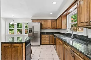 126 Sunderland Dr, Auburn, ME 04210 - Photo 15