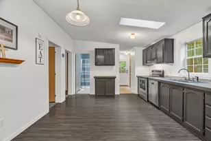 135 Ridgewood Dr, Warren, ME 04864 - Photo 15