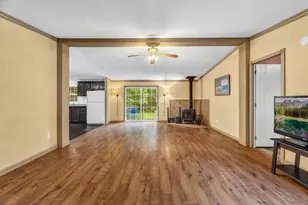 135 Ridgewood Dr, Warren, ME 04864 - Photo 11