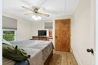 33 Cottage Street, Fairfield, ME 04901 - Photo 11